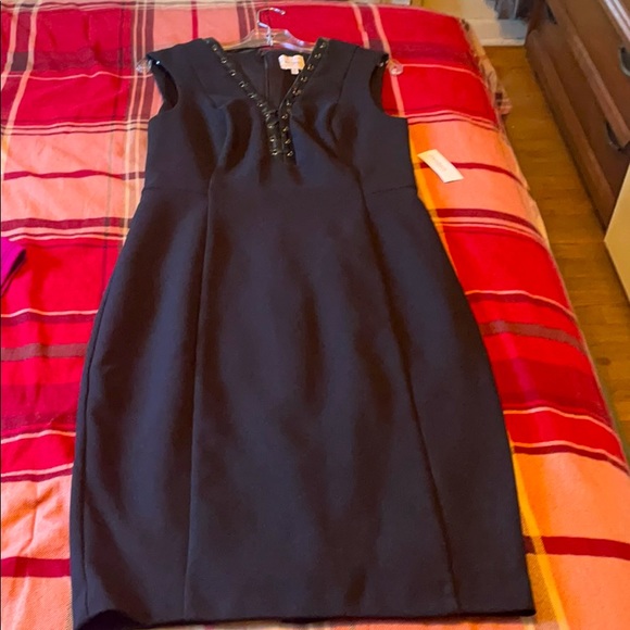 Black Dress - Picture 3 of 6